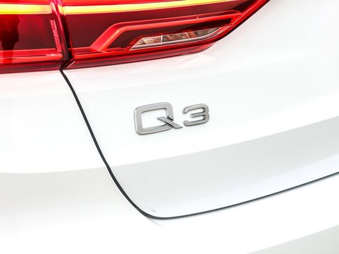 Used 2025 Audi Q3 2.0T Premium Plus w/ Premium Plus Package image 10