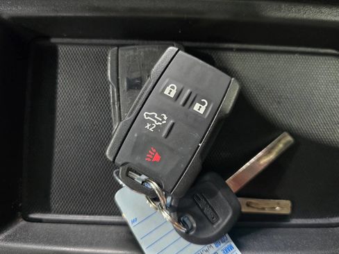 Used 2021 GMC Sierra 3500 4x4 Regular Cab w/ Convenience Package image 11