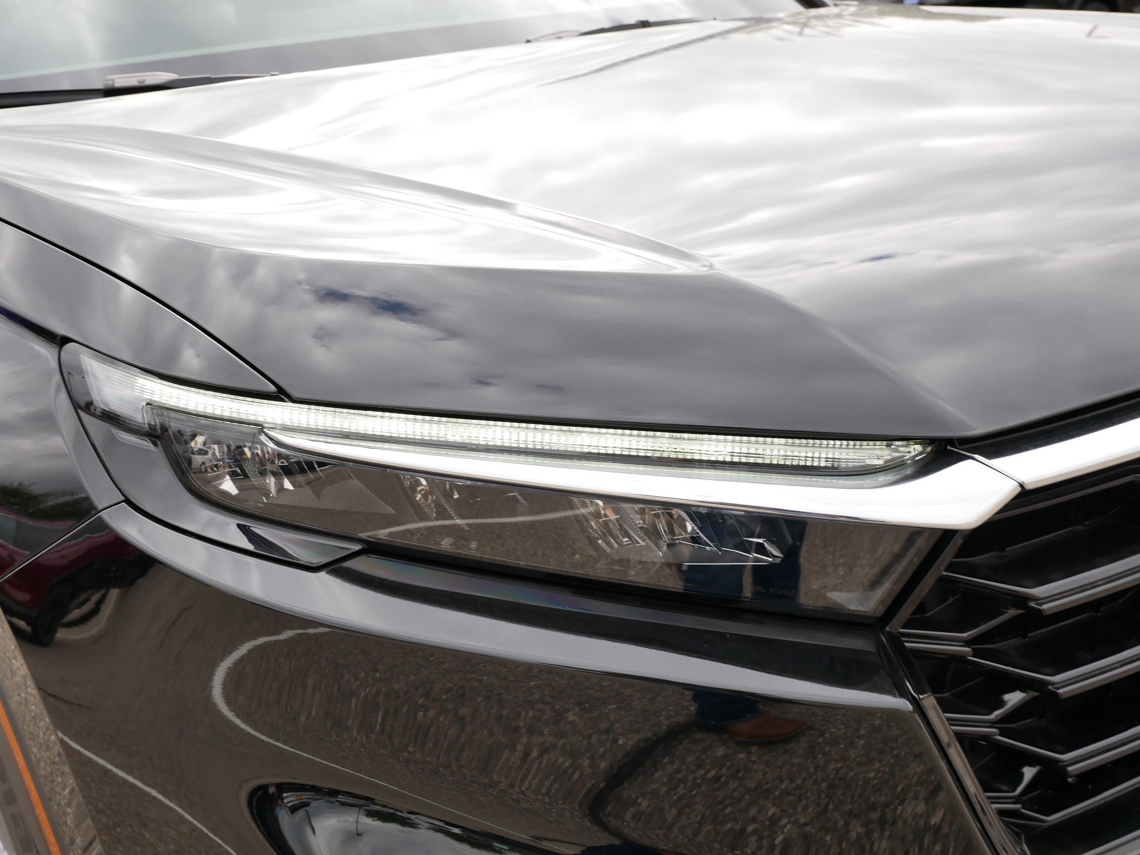 Certified 2025 Honda CR-V EX image 16