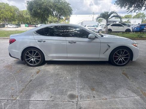 Used 2019 Genesis G70 3.3T Advanced RWD image 5