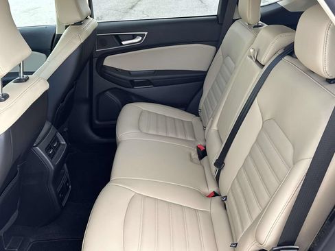 Used 2024 Ford Edge SEL w/ Convenience Package AWD/4WD image 12
