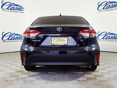 Used 2025 Toyota Corolla LE image 4