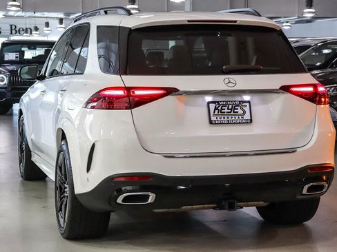 Certified 2025 Mercedes-Benz GLE 450e 4MATIC image 2