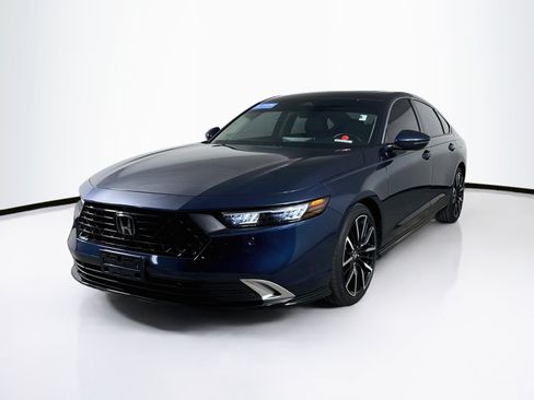 Certified 2025 Honda Accord Touring image 4