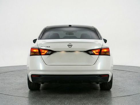 Used 2025 Nissan Altima 2.5 SV image 7