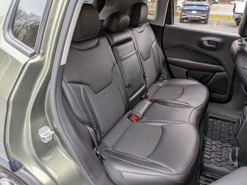 Used 2020 Jeep Compass Latitude w/ Cold Weather Group AWD/4WD image 21
