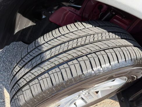 Used 2026 Honda Pilot EX-L image 12