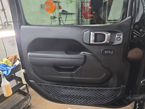 Used 2023 Jeep Wrangler Unlimited Sport AWD/4WD image 25