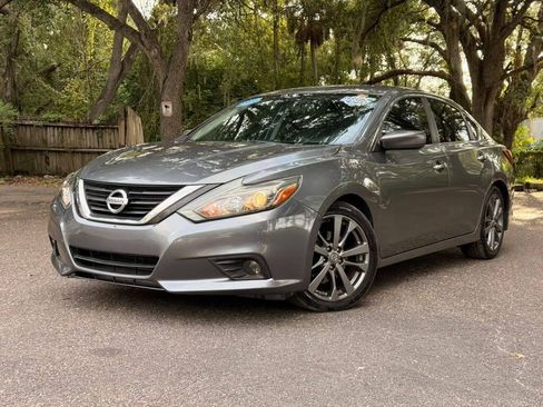 Used 2018 Nissan Altima 2.5 SR w/ SR Special Edition FWD image 1