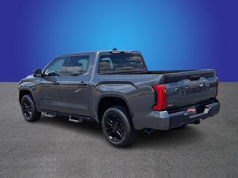 Used 2023 Toyota Tundra SR5 w/ SR5 Convenience Package AWD/4WD image 6