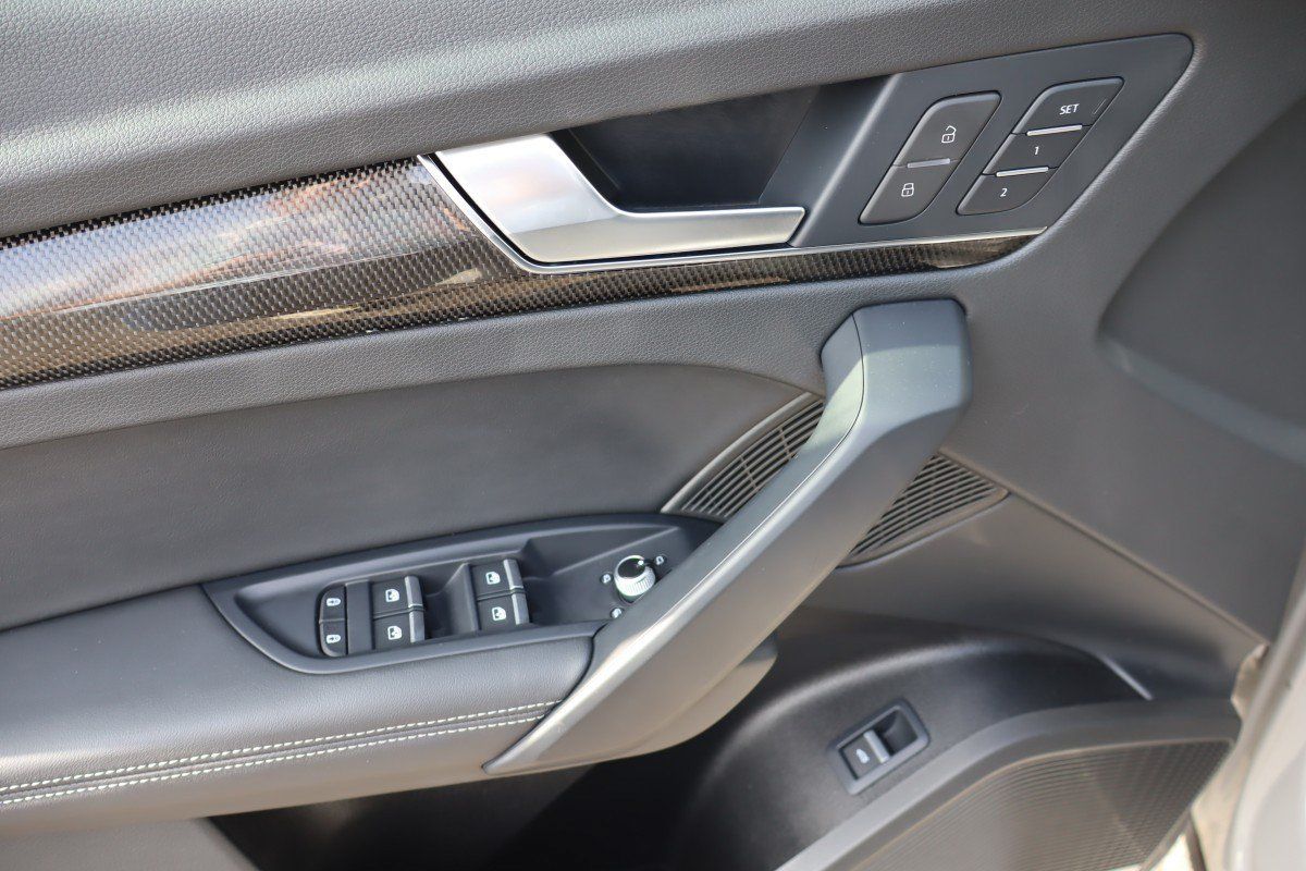 Used 2023 Audi SQ5 Prestige w/ Prestige Package AWD/4WD image 10