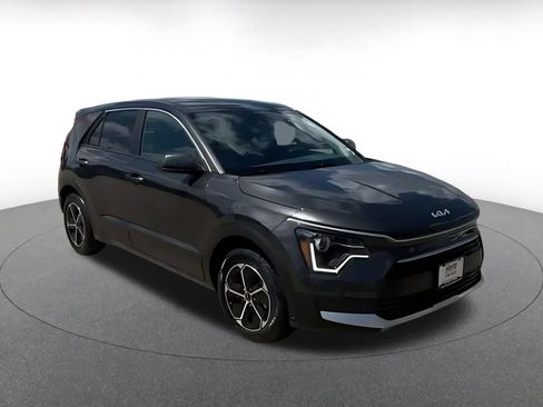 Used 2026 Kia Niro LX FWD image 2