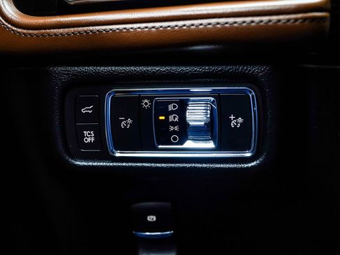 Used 2021 Lincoln Nautilus Reserve w/ Equipment Group 201A FWD image 35