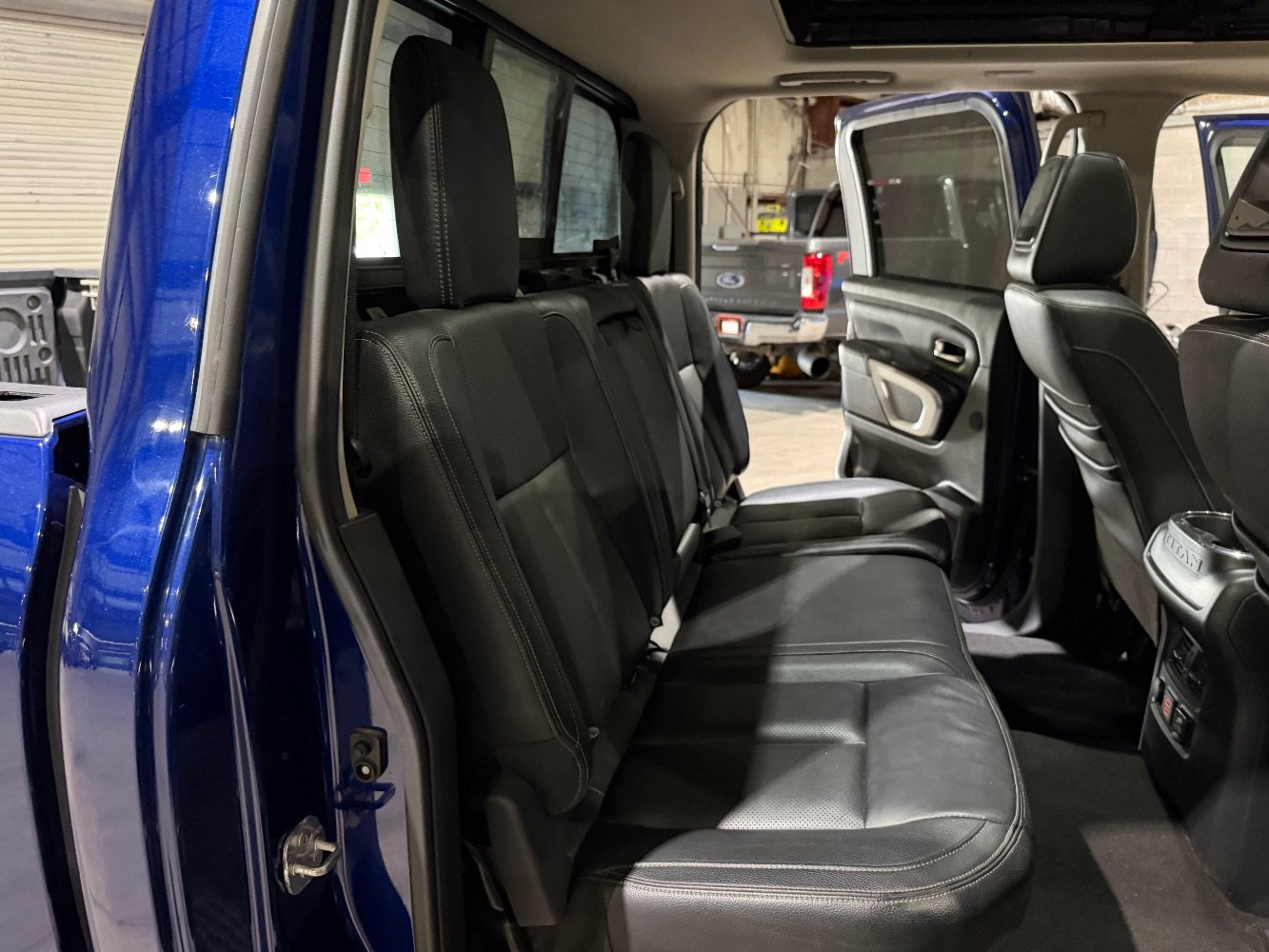 Used 2020 Nissan Titan SL w/ Moonroof Package AWD/4WD image 22