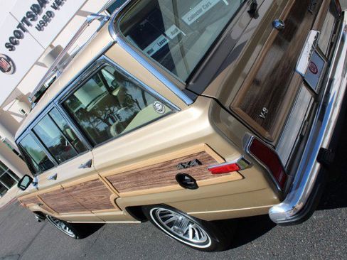 Used 1990 Jeep Grand Wagoneer image 37