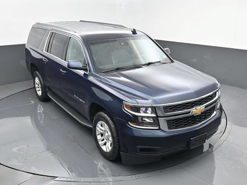 Used 2017 Chevrolet Suburban LT AWD/4WD image 22