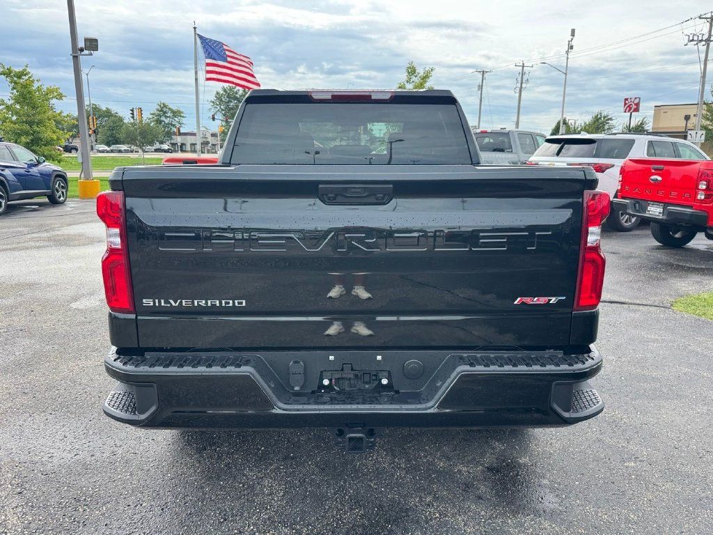 Used 2026 Chevrolet Silverado 1500 RST w/ RST Select Package AWD/4WD image 4