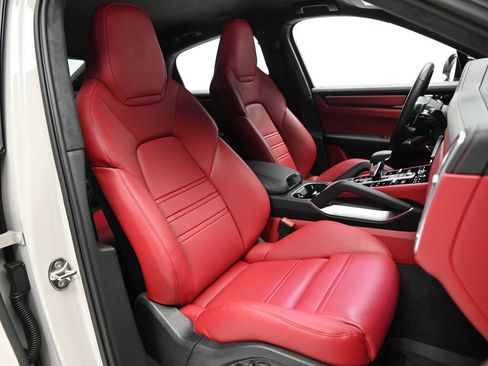 Used 2023 Porsche Cayenne Turbo GT AWD/4WD image 29
