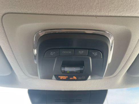 Used 2024 Toyota Corolla Cross L image 25