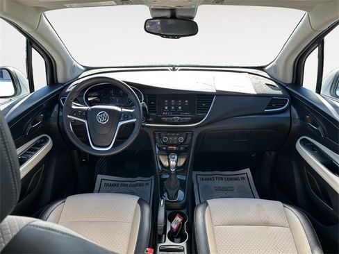 Used 2022 Buick Encore Preferred image 10