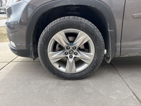 Used 2016 Toyota Highlander Limited image 19