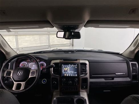 Used 2018 RAM 2500 Laramie w/ Convenience Group image 12