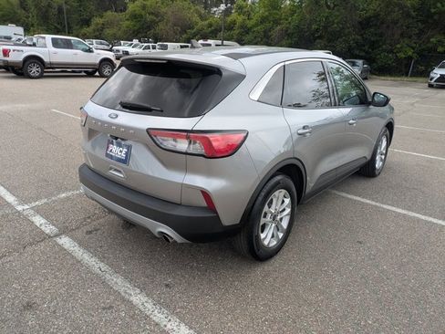 Used 2022 Ford Escape SE w/ Convenience Package image 5