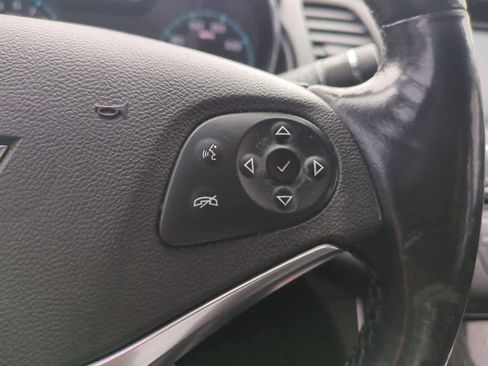 Used 2018 Chevrolet Impala Premier w/ Premier Convenience Package image 24