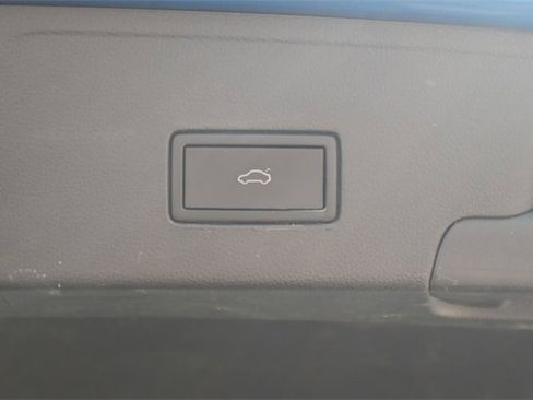 Certified 2024 Volkswagen Atlas Cross Sport SEL R-Line image 27