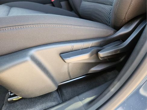 New 2025 Chevrolet Equinox LT image 16