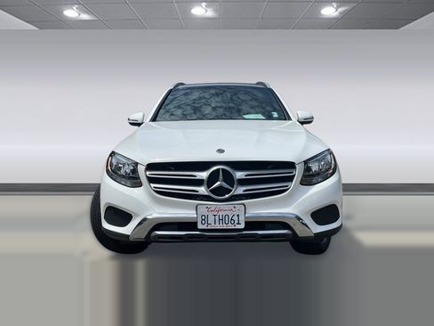 Used 2019 Mercedes-Benz GLC 300 4MATIC image 4