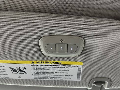 Used 2020 Chrysler Pacifica Limited image 21