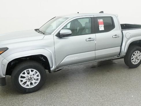 New 2026 Toyota Tacoma SR5 RWD image 2