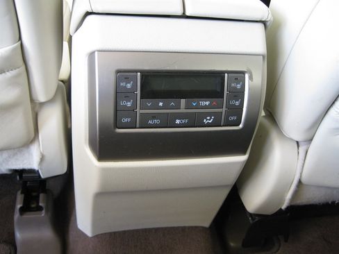 Used 2015 Lexus GX 460 w/ Premium Package AWD/4WD image 31