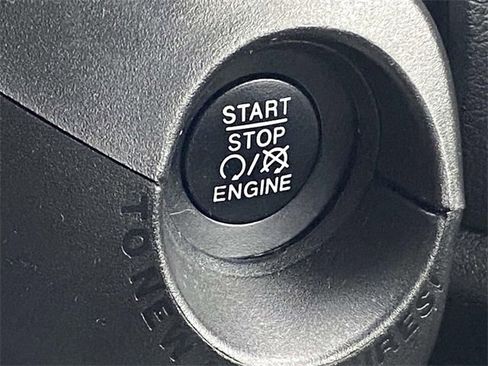 Used 2020 Jeep Renegade Latitude image 25