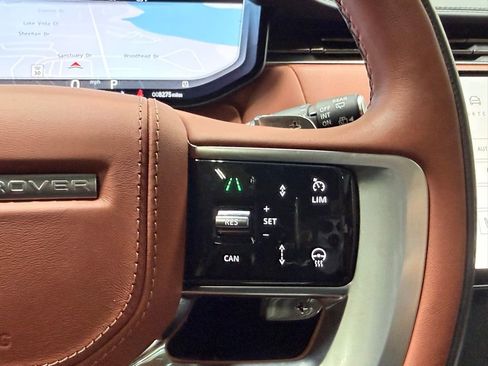 Used 2024 Land Rover Range Rover SV image 23
