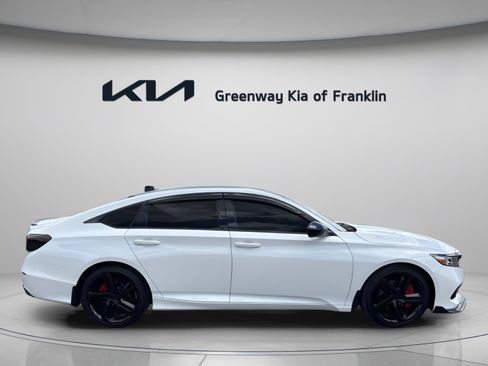 Used 2022 Honda Accord Sport image 8
