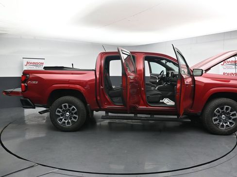 Used 2023 Chevrolet Colorado Z71 w/ Advanced Trailering Package AWD/4WD image 27