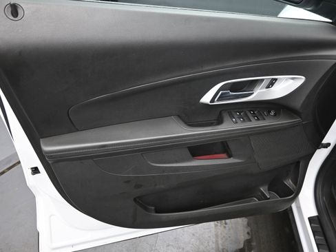 Used 2013 Chevrolet Equinox LS image 13