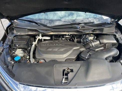 Used 2023 Honda Odyssey Touring image 13