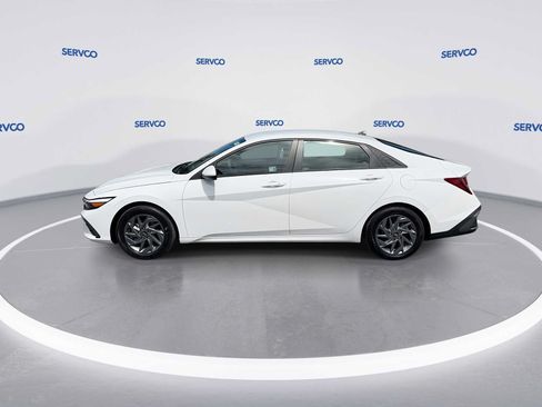 Used 2024 Hyundai Elantra SEL FWD image 5
