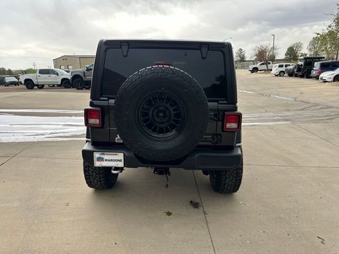 Used 2019 Jeep Wrangler Unlimited Sport S AWD/4WD image 35