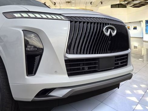 New 2026 INFINITI QX80 Luxe AWD/4WD image 2
