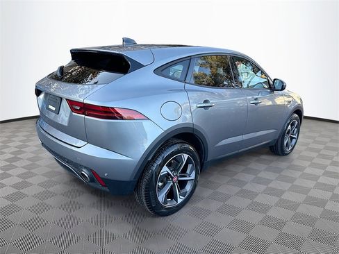 Used 2023 Jaguar E-PACE SE image 6