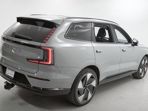 Certified 2025 Volvo EX90 Ultra image 10