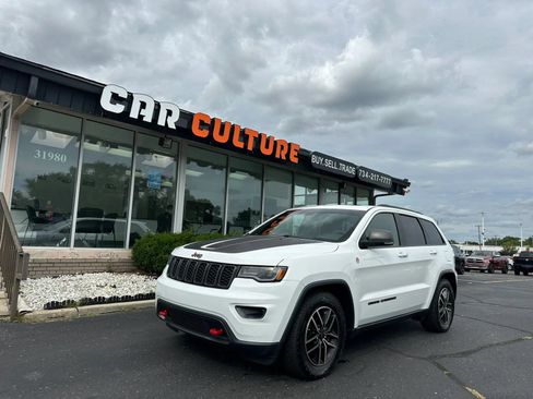Used 2019 Jeep Grand Cherokee Trailhawk w/ Trailhawk Luxury Group AWD/4WD image 1