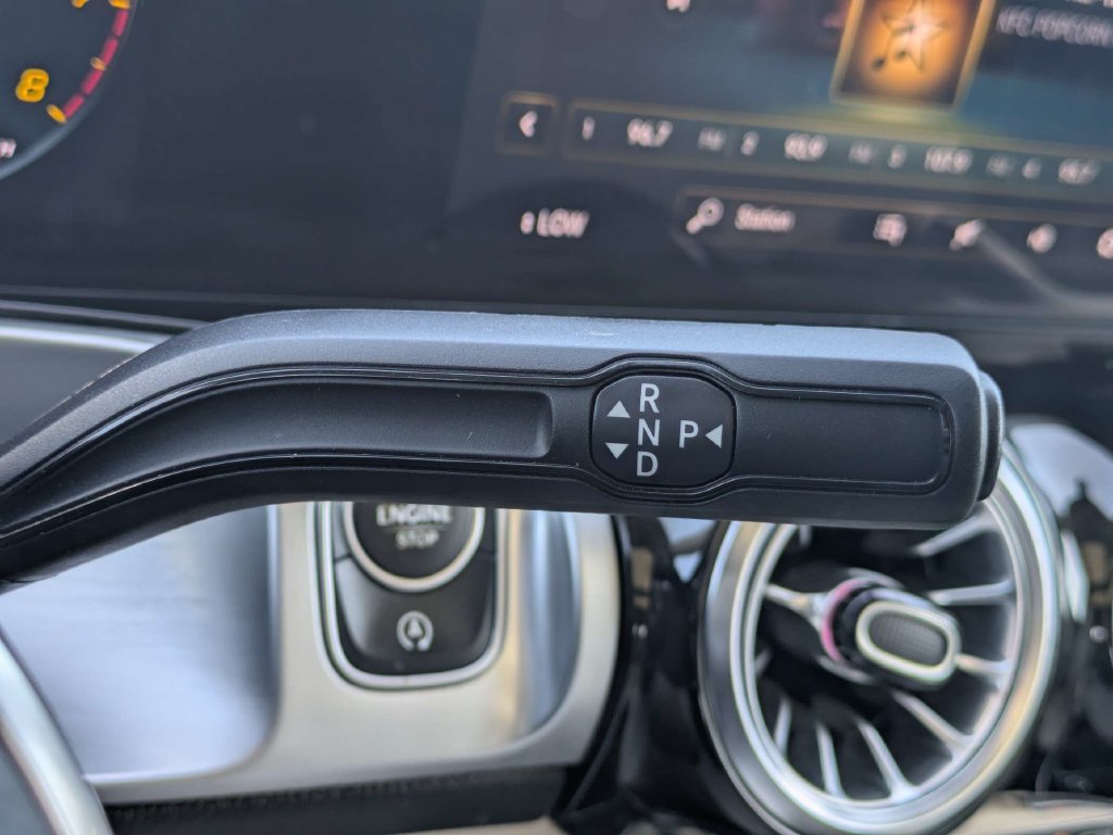 Used 2022 Mercedes-Benz GLB 250 image 32