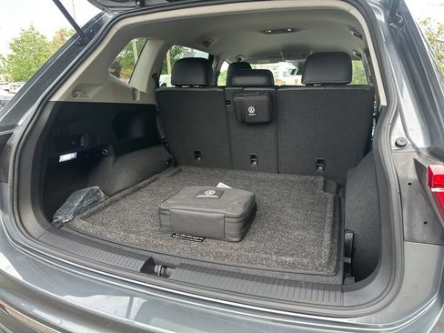 Certified 2023 Volkswagen Tiguan SE AWD/4WD image 19
