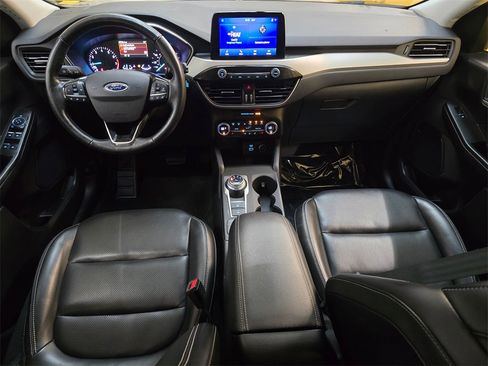 Used 2021 Ford Escape SEL image 2