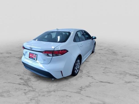 Used 2023 Toyota Corolla LE image 9